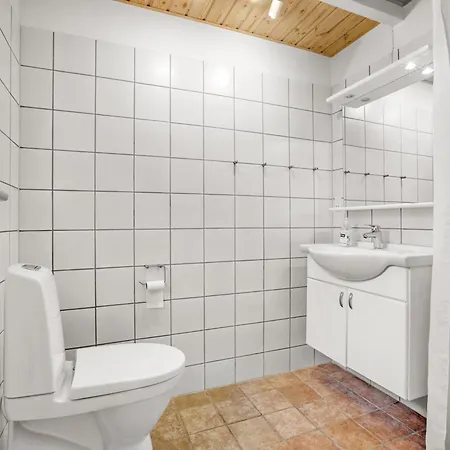 Beautiful In With 5 Bedrooms And Wifi *