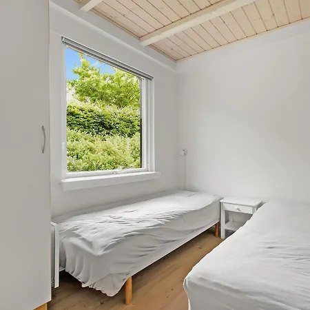 Beautiful In With 5 Bedrooms And Wifi بيت للعطل إيبلتوفت